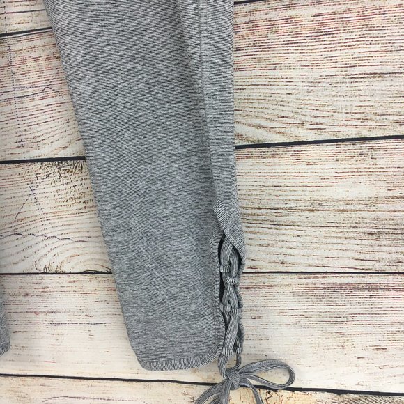 VOGO Athletica Capri Marled Print Leggings Lace Up - Picture 3 of 10